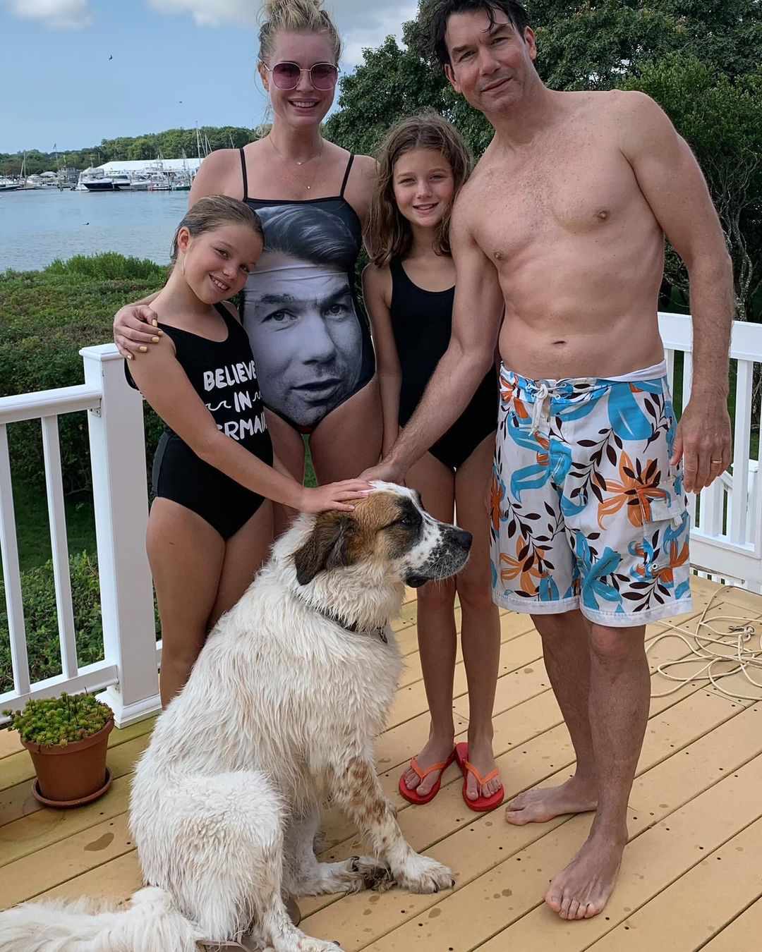 Jerry O'Connell and Rebecca Romijn and their daughters