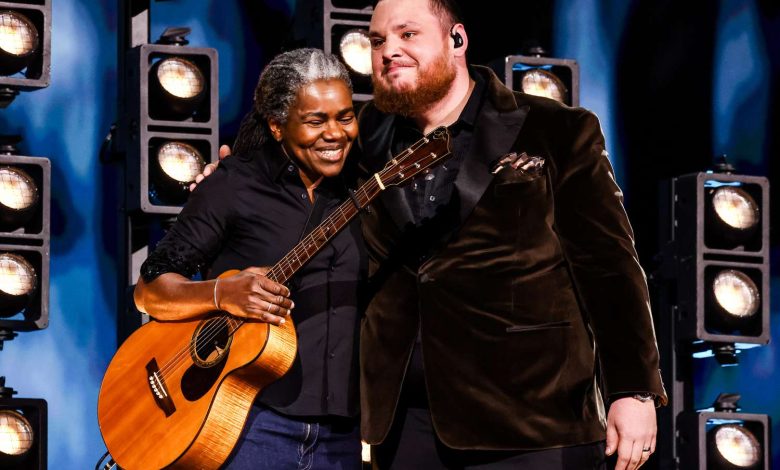 Luke Combs 'Wanted to Crawl Into a Hole' After Tracy Chapman Pointed Out His 'Fast Car' Cover Mistake