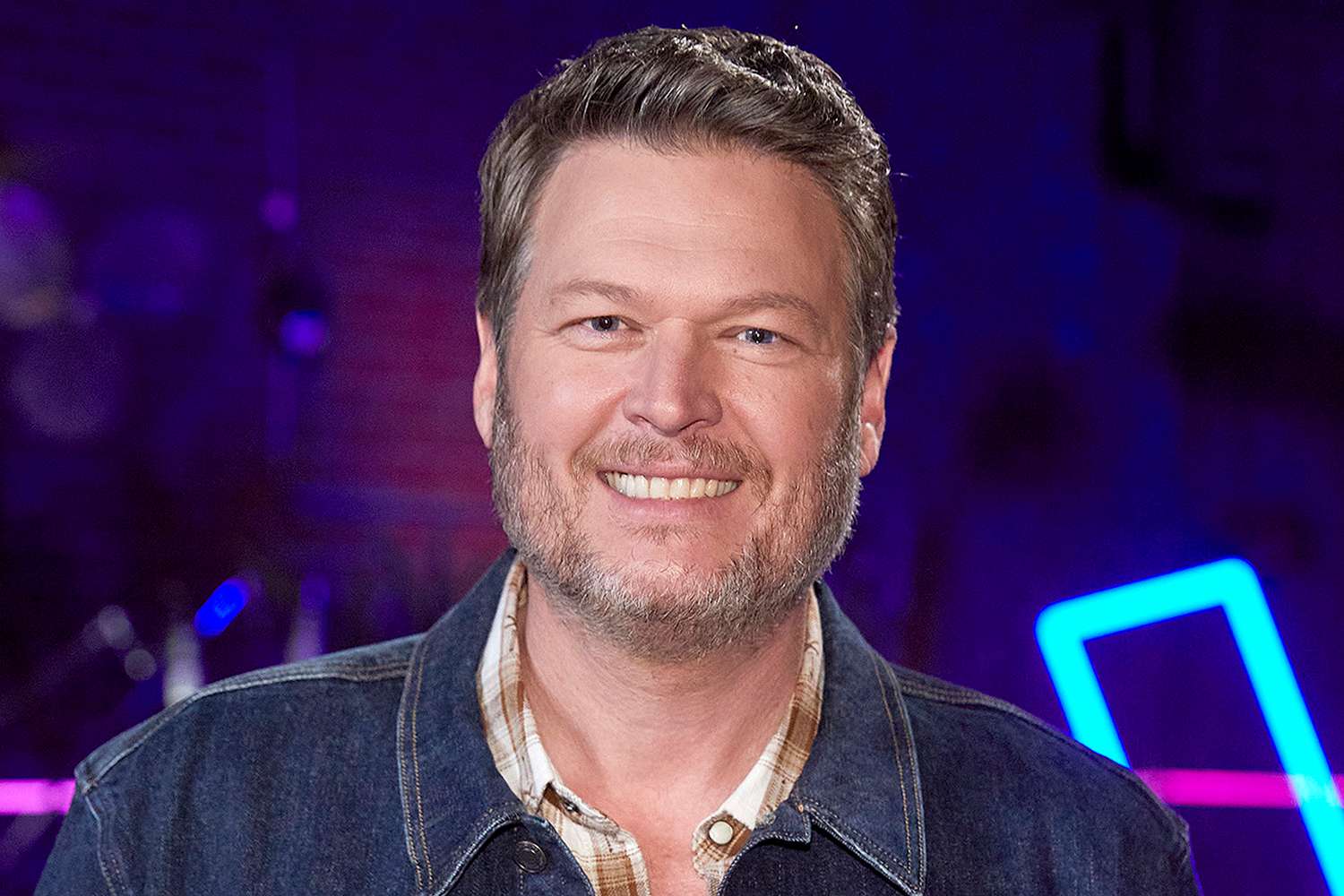 Blake Shelton Takes PEOPLE on Tour of Ole Red Las Vegas, Promises to Be the First to âBreak Inâ the Stage