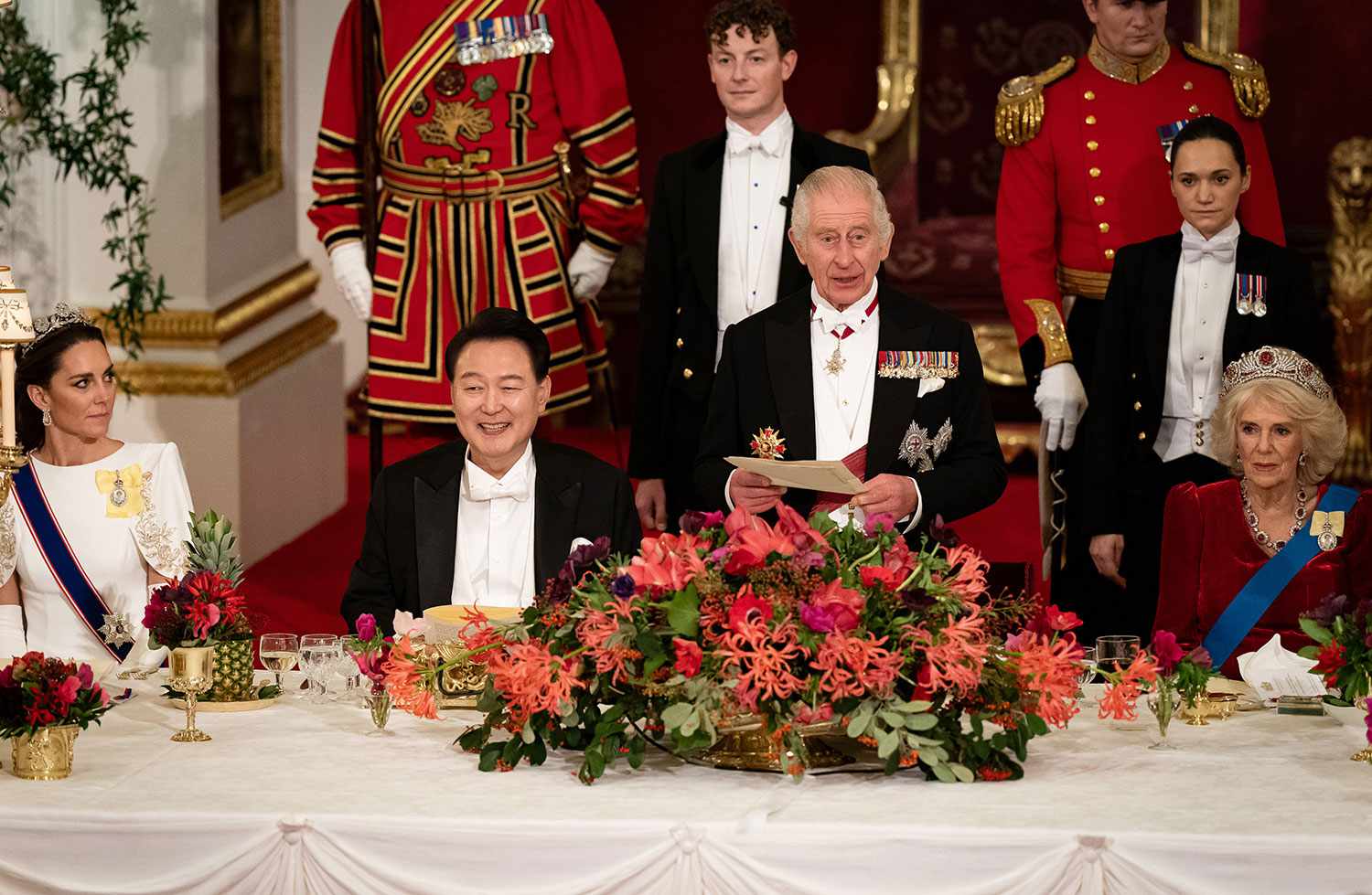 Catherine, Princess of Wales, President of South Korea Yoon Suk Yeol, King Charles III and Queen Camilla at the State Banquet at Buckingham Palace on November 21, 2023 in London, England. King Charles is hosting Korean President Yoon Suk Yeol and his wife Kim Keon Hee on a state visit from November 21-23. It is the second incoming state visit hosted by the King during his reign.