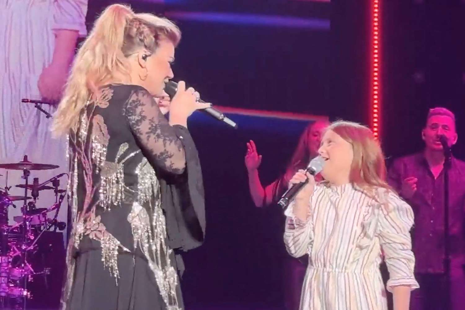 Kelly Clarkson and River Rose