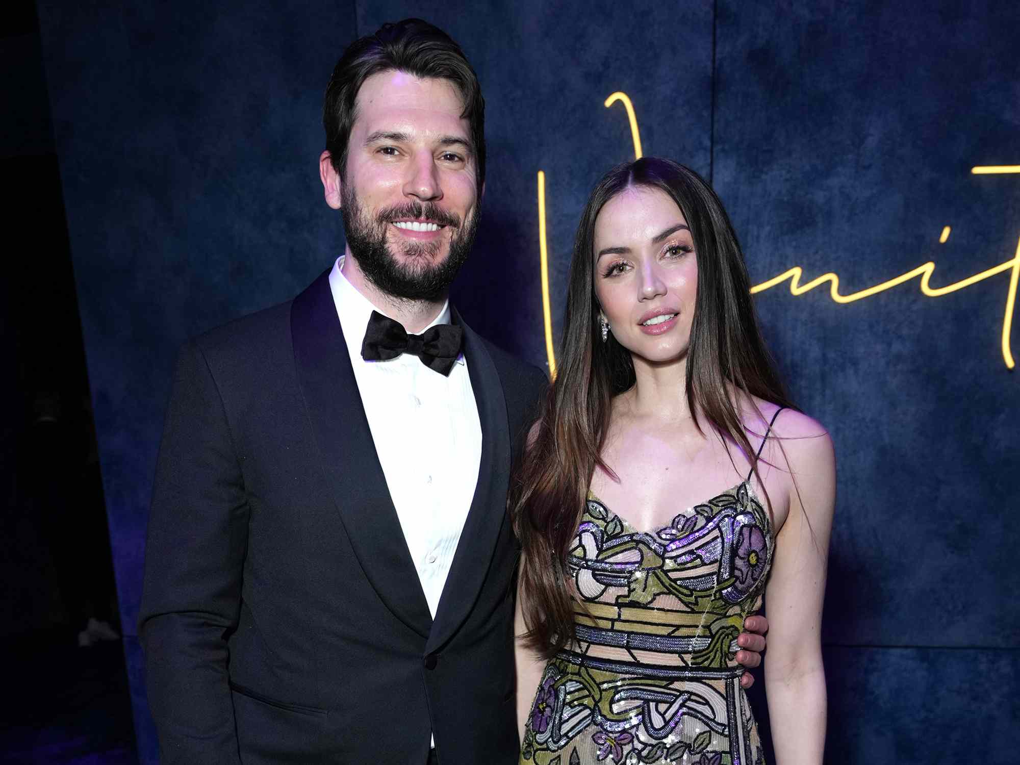 Paul Boukadakis and Ana de Armas attend the 2023 Vanity Fair Oscar Party Hosted By Radhika Jones at Wallis Annenberg Center for the Performing Arts on March 12, 2023 in Beverly Hills, California