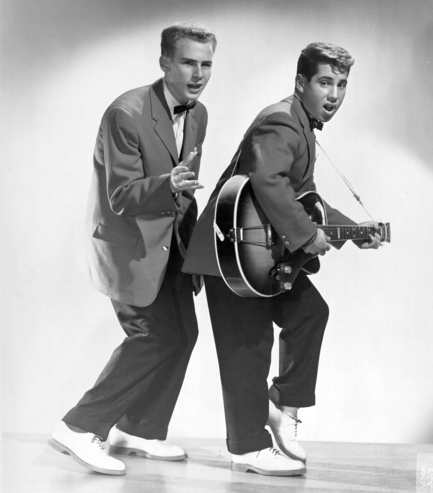 Art Garfunkel and Paul Simon as Tom and Jerry pose for a portrait circa 1957 in New York City