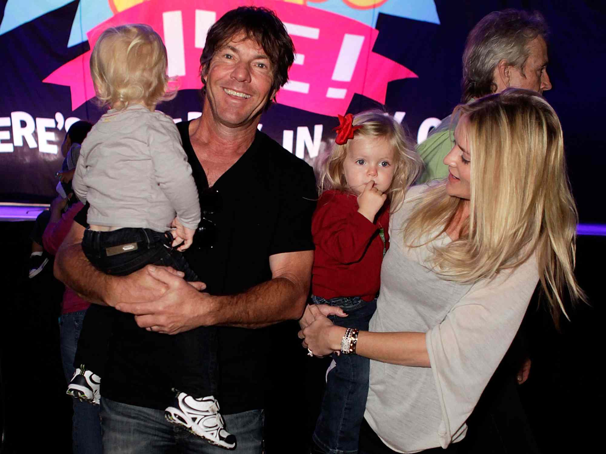 Dennis Quaid (L), wife Kimberly Quaid and children attend the first ever Yo Gabba Gabba! : "There's A Party In My City" live performance at The Shrine Auditorium on November 14, 2009 in Los Angeles, California