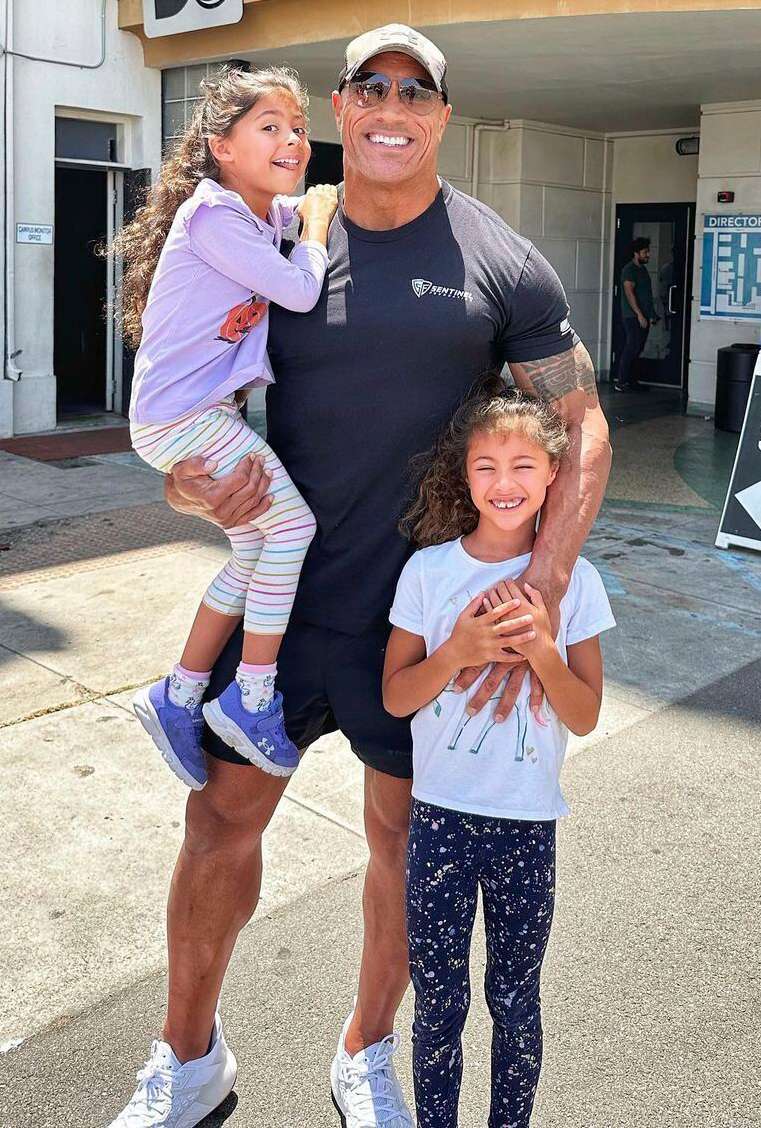 Dwayne Johnson and his daughters