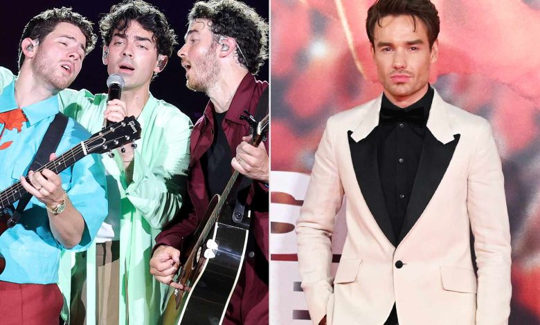 (L-R) Nick Jonas, Joe Jonas, an Kevin Jonas perform onstage during Jonas Brothers