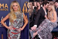 Kelsea Ballerini Puts Function Over Fashion and Changes Into Cozy Slides During the 2024 CMA Awards