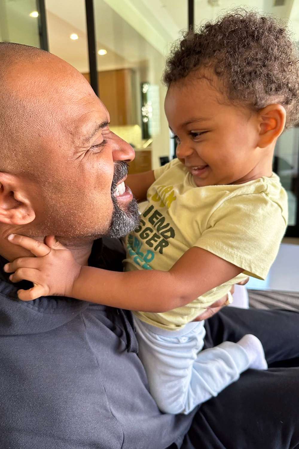 Mike Epps smiles with his son Mike.