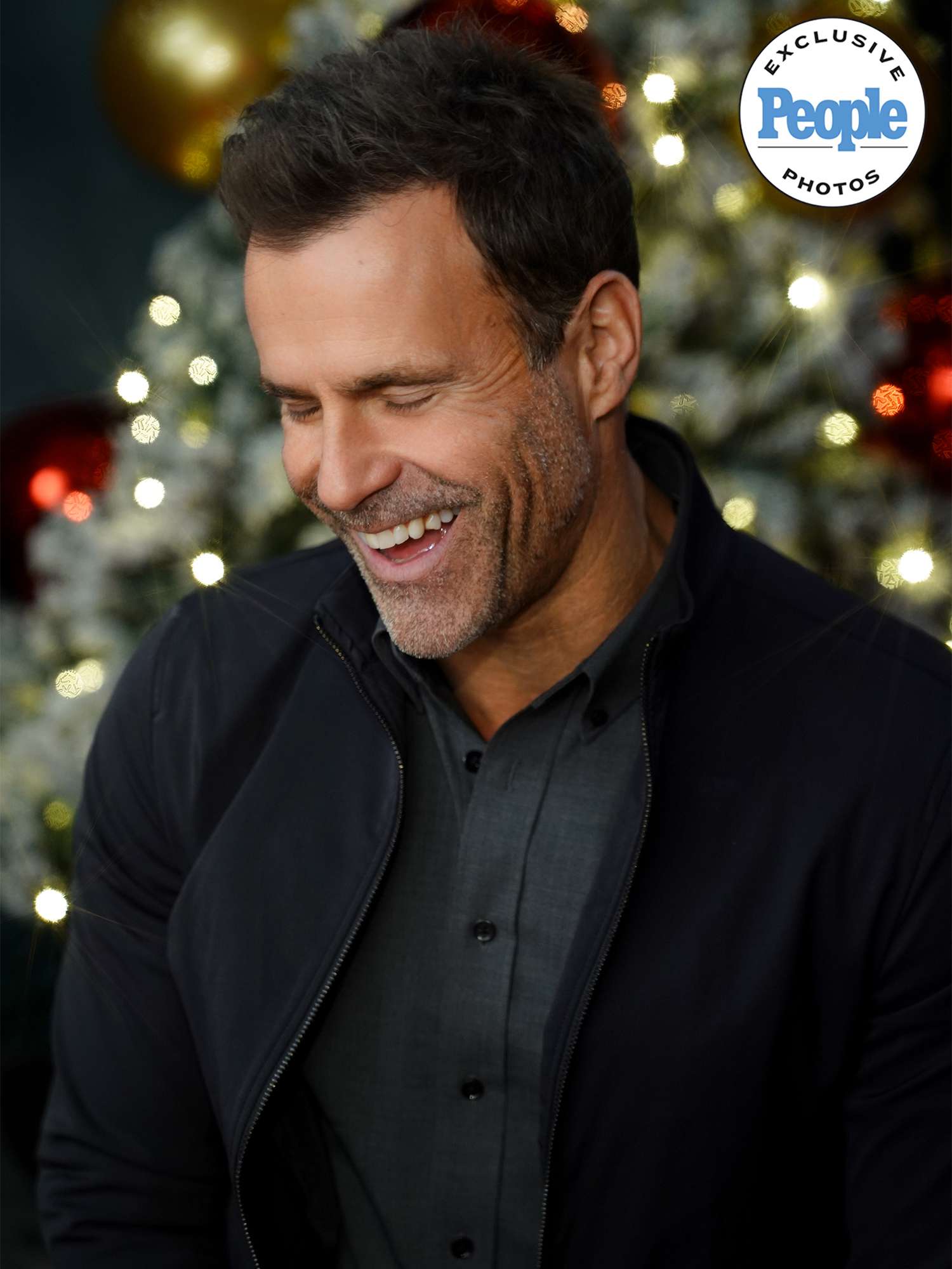 Christmas Con portrait gallery - Cameron Mathison