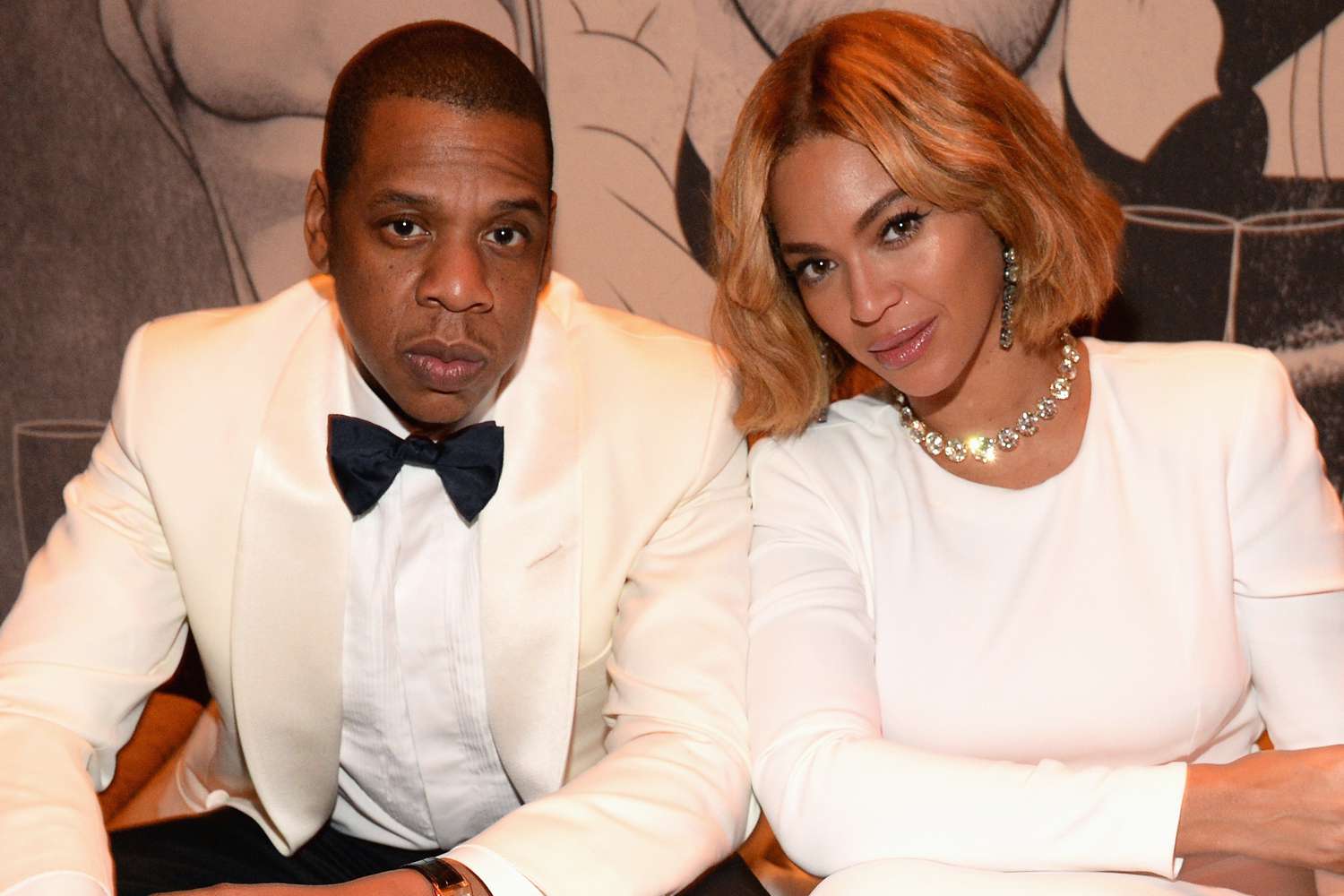 Jay Z and Beyonce attend the 2015 Vanity Fair Oscar Party at the Wallis Annenberg Center for the Performing Arts on February 22, 2015 in Beverly Hills, California.