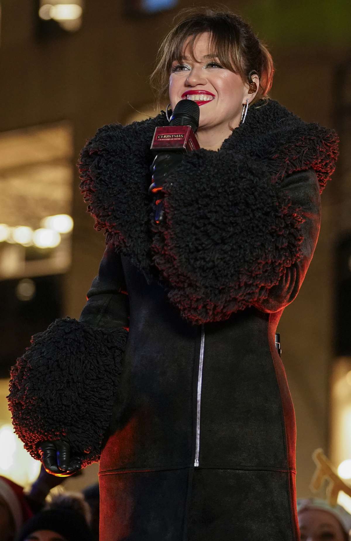 Kelly Clarkson attends Christmas in Rockefeller Center