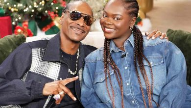 Snoop Dogg and Cori Broadus appear on