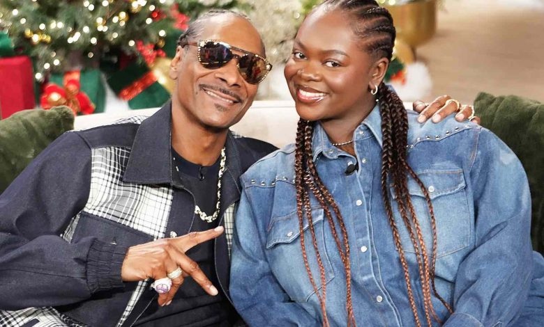 Snoop Dogg and Cori Broadus appear on