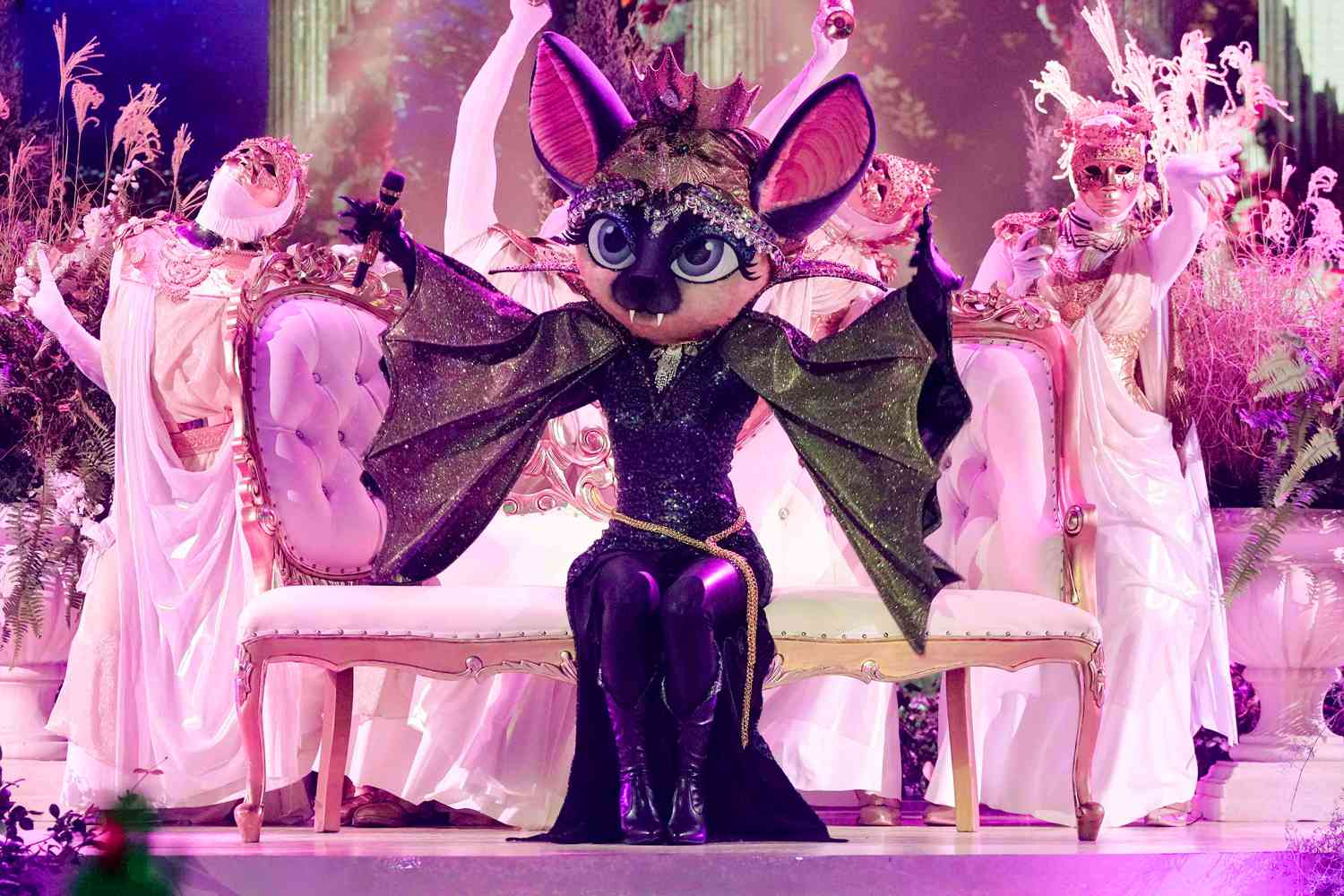 Bat in the THE MASKED SINGER episode 'Voices of Olympus' airing Wednesday, March 5 (8:00-9:02 PM ET/PT) on FOX